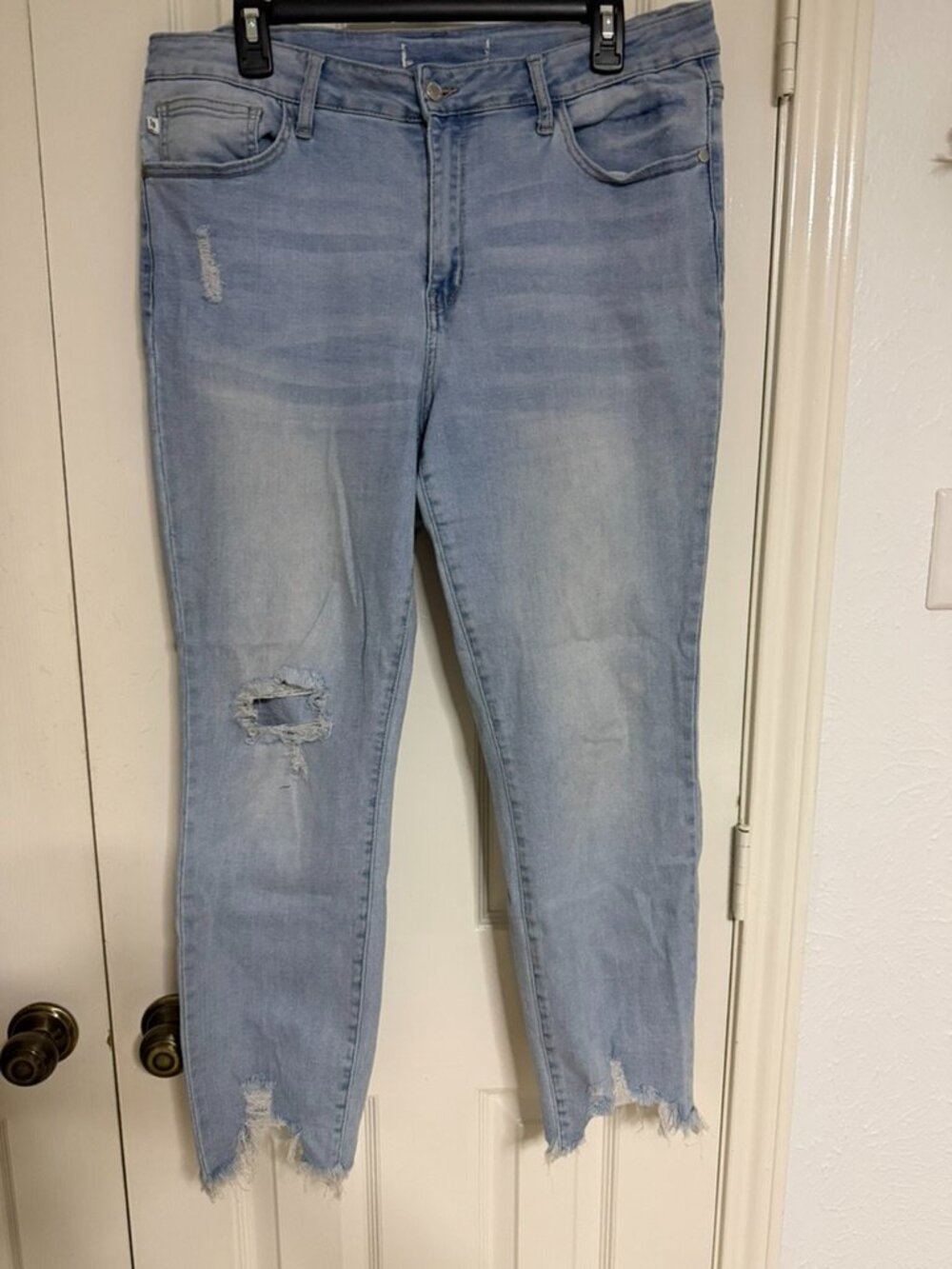 Judy Blue Size 15/32 Distressed Stretchy Denim